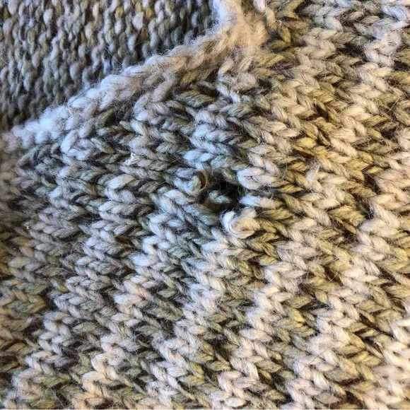 Vintage hand knit striped wool sweater - Picture 10 of 10